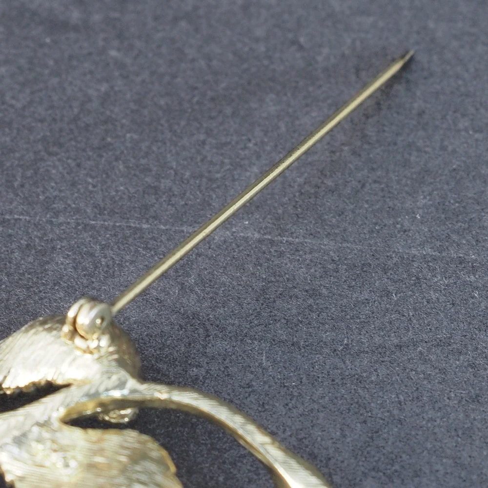 Coro Brooch Pin Leaf Berry Spray Gold Tone Textured Statement Vintage Signed